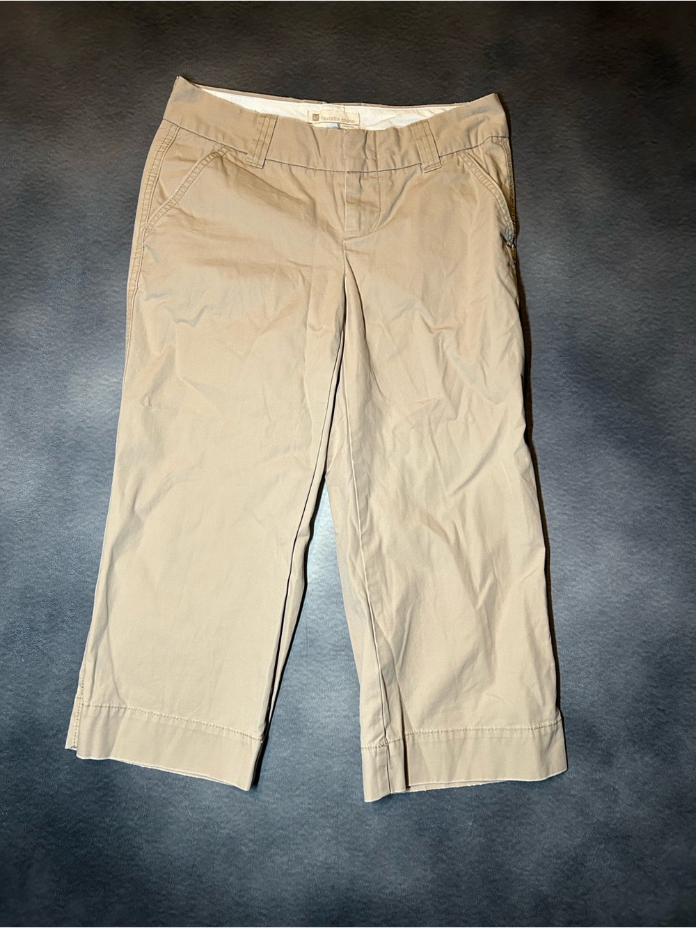 Vintage GAP favorite chino Cropped Khaki Capri Pants - Neutral Beige